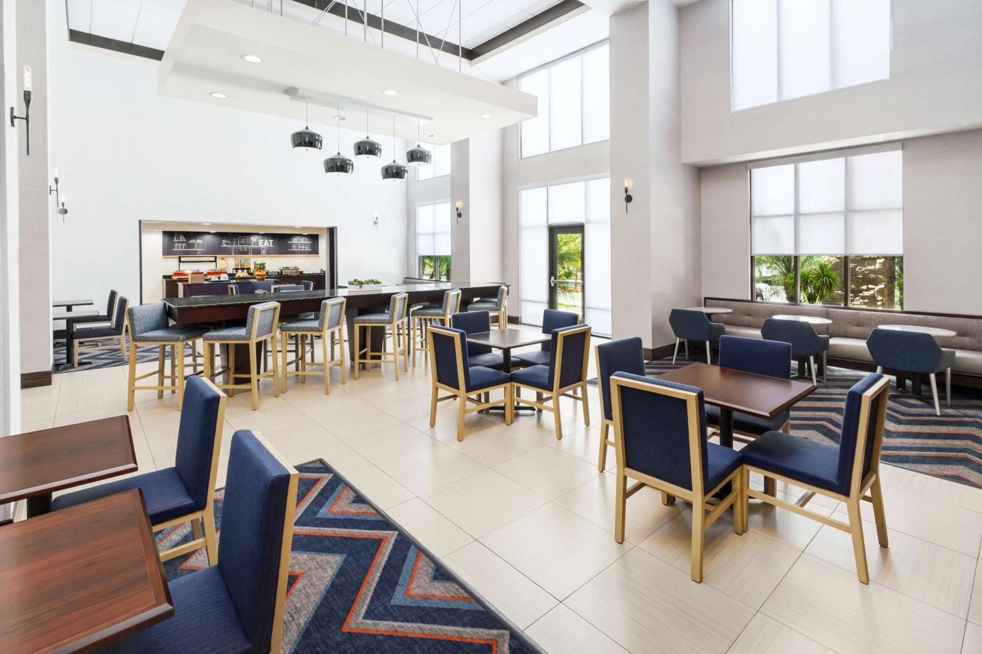 Hampton Inn & Suites Thousand Oaks Eksteriør bilde